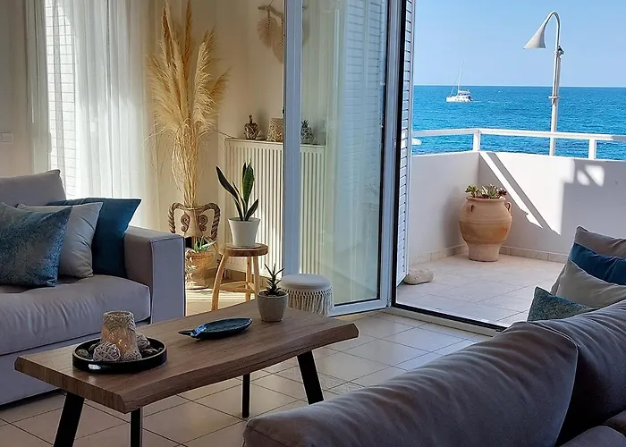 Amazing Beachfront Apartment In Hersonissos