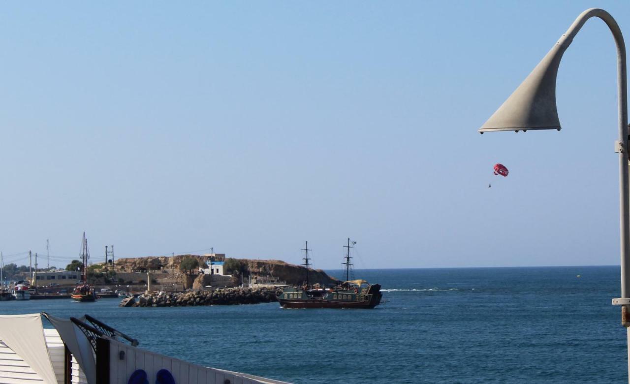 Amazing Beachfront In Apartment Hersonissos (Crete)