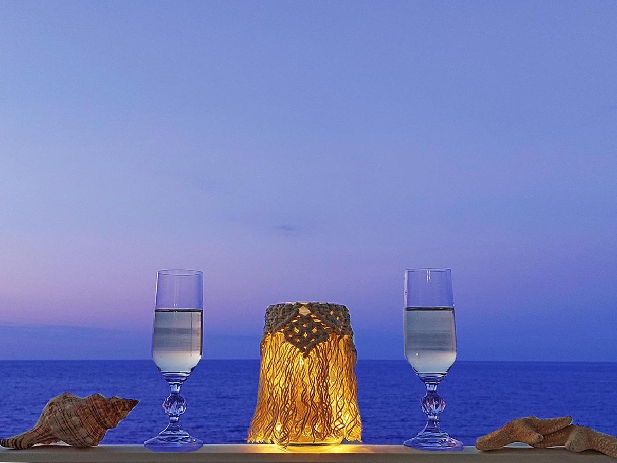 Апартаменты Amazing Beachfront In